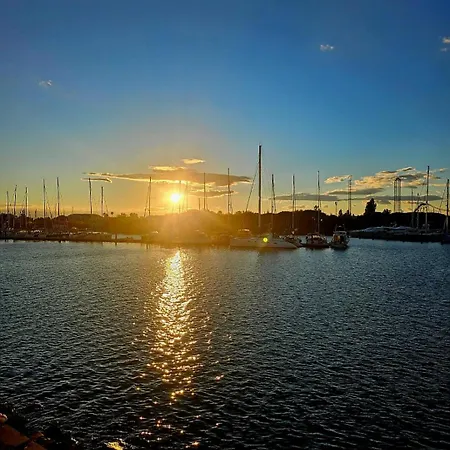 La Vue En Bleu. Agde