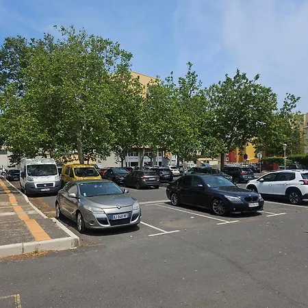 La Vue En Bleu. * 아그