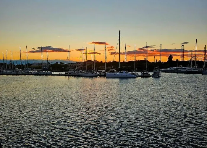 La Vue En Bleu. * 아그