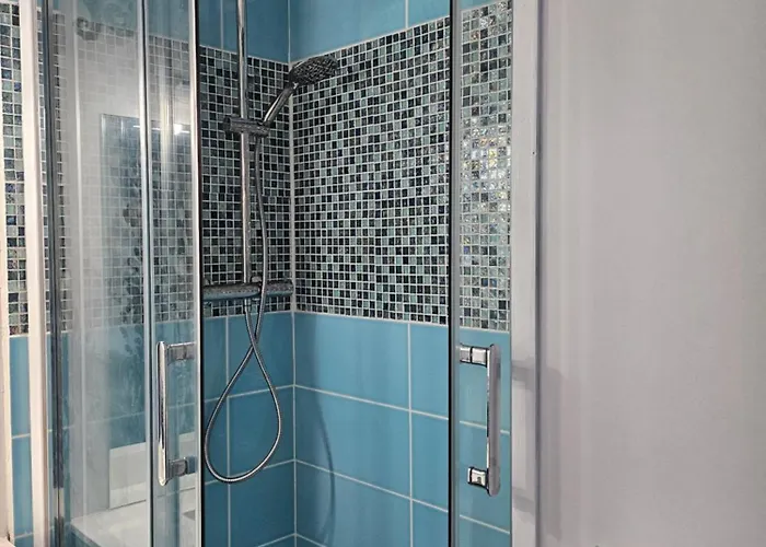 La Vue En Bleu. 아그