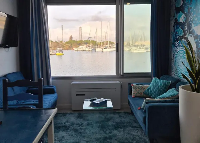 아파트 La Vue En Bleu. 아그